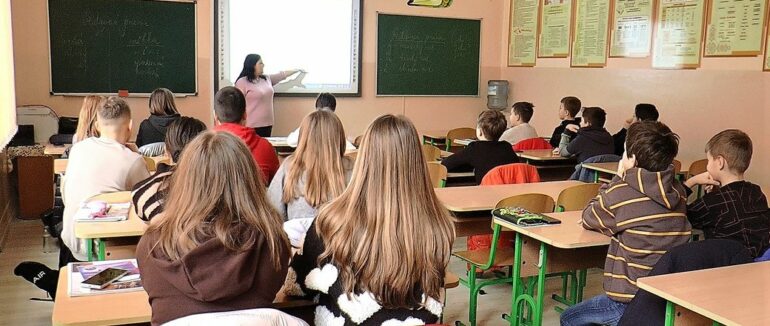 В навчальних закладах Закарпаття з’явиться ще одна форма навчання