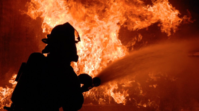 На Рахівщині горів житловий будинок