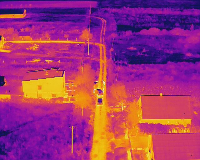 Втікали від прикордонників: на Закарпатті затримали двох закарпатців організаторів з “клієнтами”