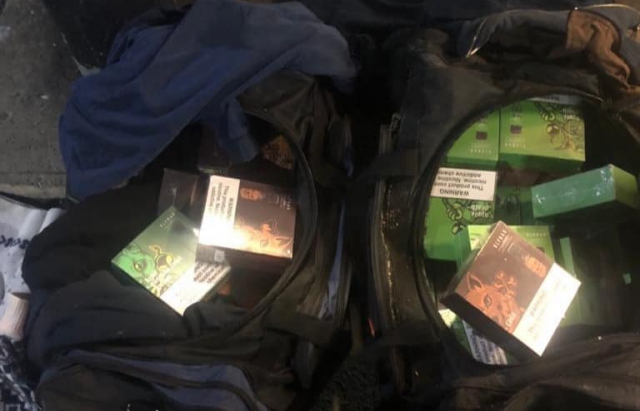 Вночі закарпатець намагався незаконно перевести 550 електроних сигарет через кордон