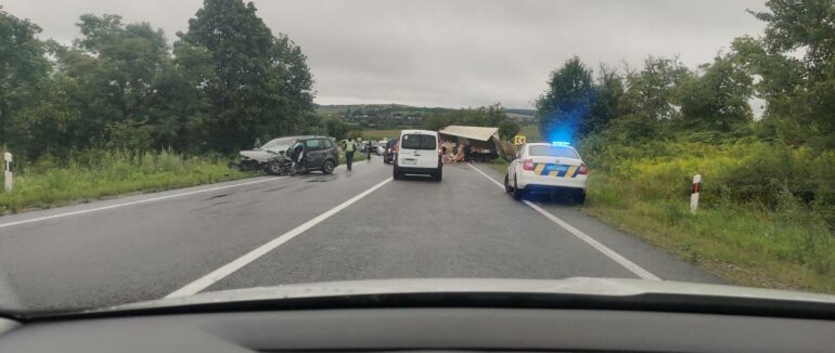 ДТП на Мукачівщині: одного водія деблокували рятувальникми з авто