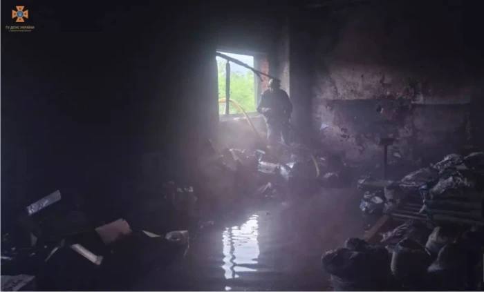 У Сваляві зайнялося агропідприємство: пожежу швидко приборкали рятувальники