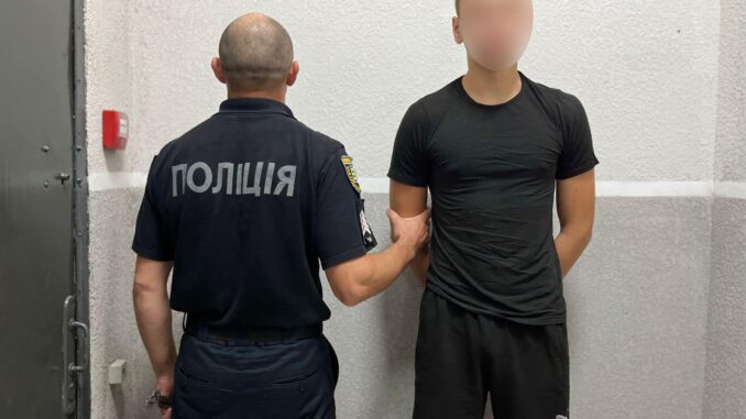 В Мукачеві 16-річний хлопець вдарив ножем свого товариша