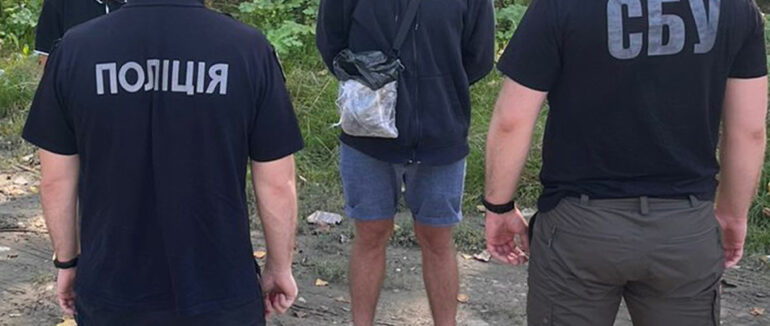 Шукав “клієнтів” серед знайомих: на Закарпатті затримали організатора незаконного переправлення призовників