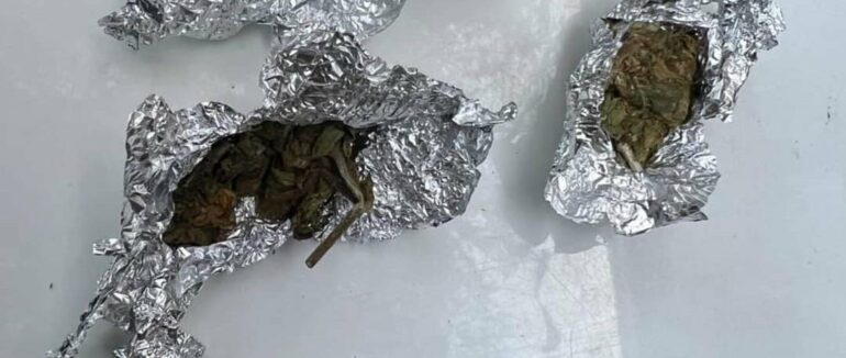 В Ужгороді виявили чоловіка, який мав з собою, ймовірно, наркотичні речовини