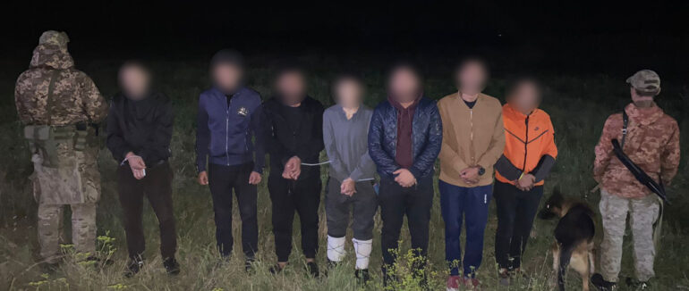 За добу на Закарпатті прикордонники затримали 24 порушників кордону