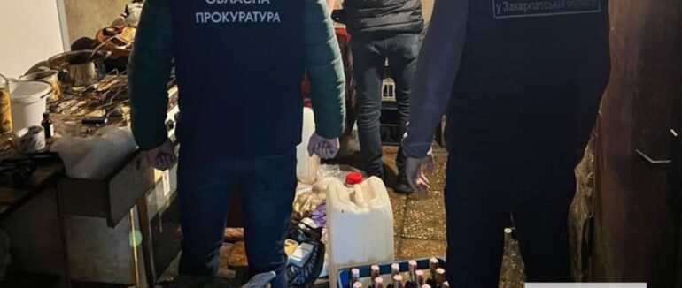 В Ужгороді судитимуть організаторів підпільного виробництва алкоголю