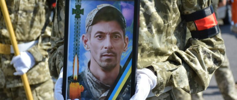 На Закарпатті попрощалися із полеглим прикордонником Василем Сідуном