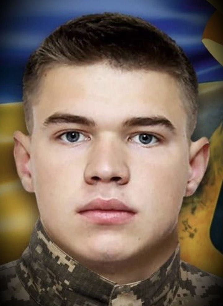 Триває збір підписів на петицію про присвоєння звання Героя України (посмертно) Пастеляку Владу- Володимиру