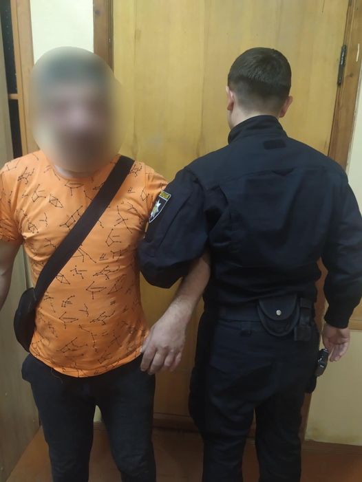 У Сваляві затримали чоловіка, який зайшов у чужий будинок
