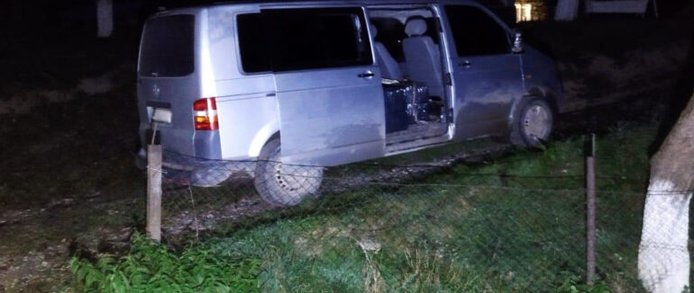 Автомобіль із контрабандою затримали закарпатські прикордонники біля кордону