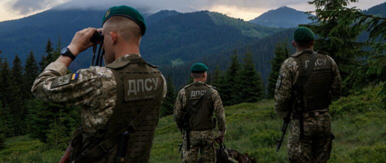Закарпатські прикордонники спільно зі словацькими колегами затримали чотирьох порушників