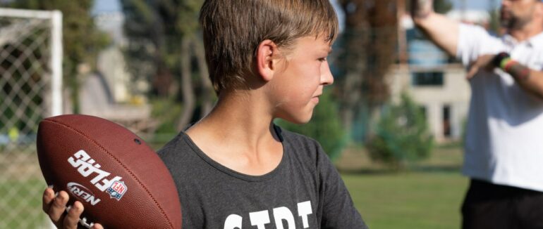 Відкритий урок з флаг-футболу: ужгородських школярів познайомили з американським видом спорту (ФОТО)