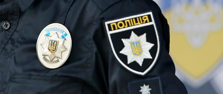 Поліція знайшла підлітків, які закидали камінням в Ужгороді автобус