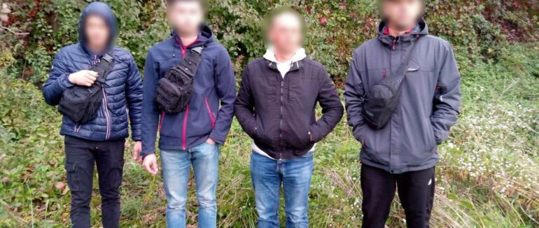 За вихідні закарпатські прикордонники затримали 41 порушника кордону з 16 областей країни