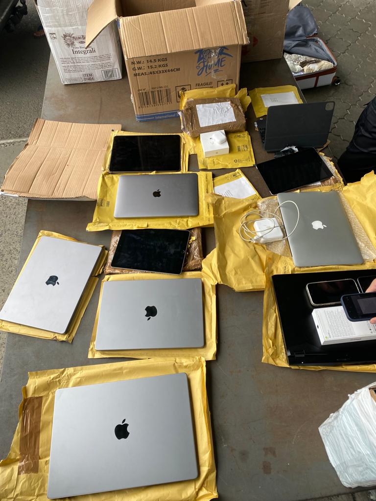 На кордоні з Угорщиною закарпатські митники «вполювали» незадекларовану техніку