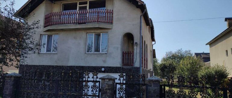 Троє людей у лікарні: родина із Чопа отруїлась чадним газом