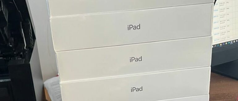 Українка намагалася перевезти через закарпатський кордон 13 новеньких айпадів