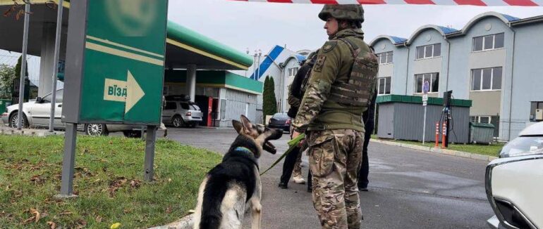 Інцидент на АЗС Ужгорода: виявлено вибухонебезпечний предмет