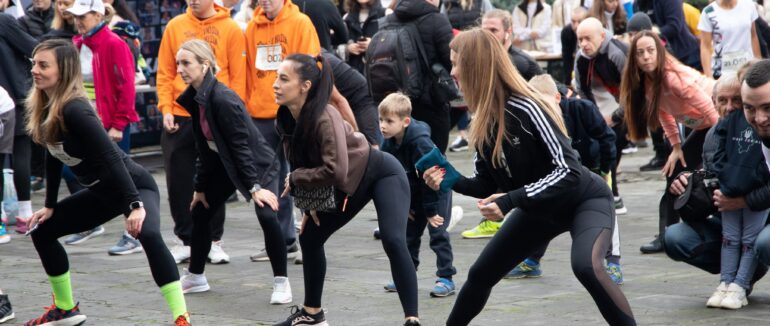 На підтримку ЗСУ: майже 400 бігунів долучилися до марафону в Ужгороді