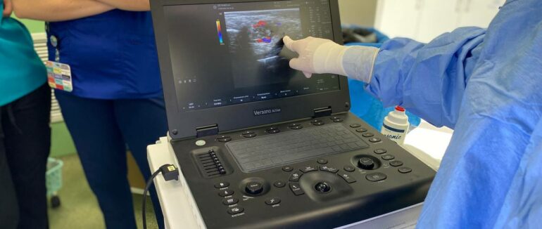 У Львові лікарі без операції вилікували 5-річній дівчинці патологію обличчя