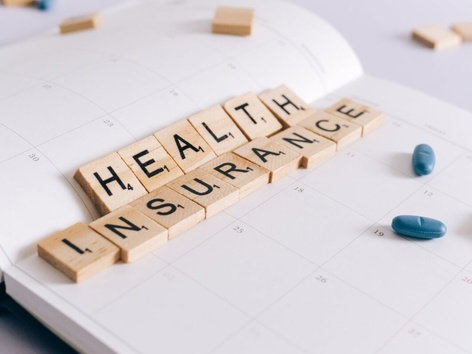 Навіщо потрібна страховка українцям, які виїжджають за кордон?