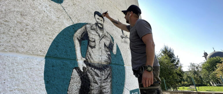 В Ужгороді з’явився новий мурал