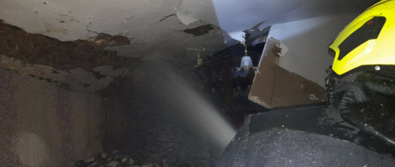 На Тячівщині вогонь охопив дерев’яний будинок