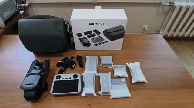 Учні Мукачівської ЗОШ N20 передали військовим дрон