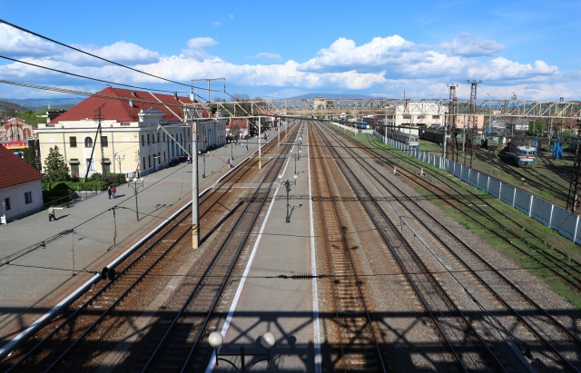 Стрибнув із мосту: 17-річний хлопець покінчив із життям у Мукачеві
