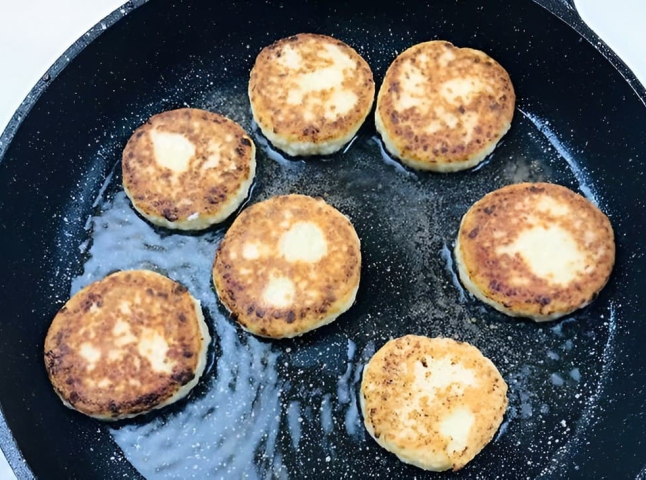 Сирники від Клопотенка: які секрети має відомий кухар?