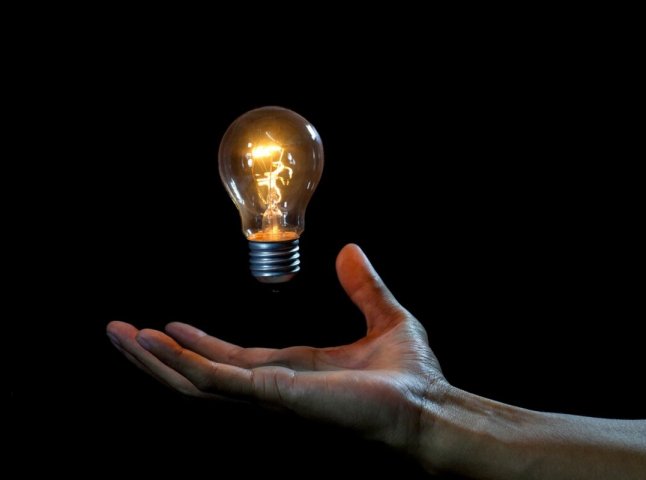 Відключення світла у Мукачеві: коли та де не буде електропостачання