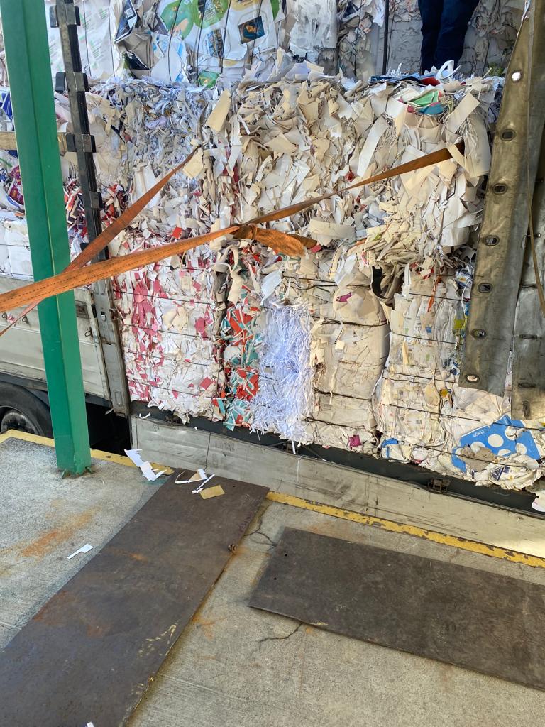 На Закарпатському кордоні із вантажівки вилучили прихований товар на 2 мільйони гривень