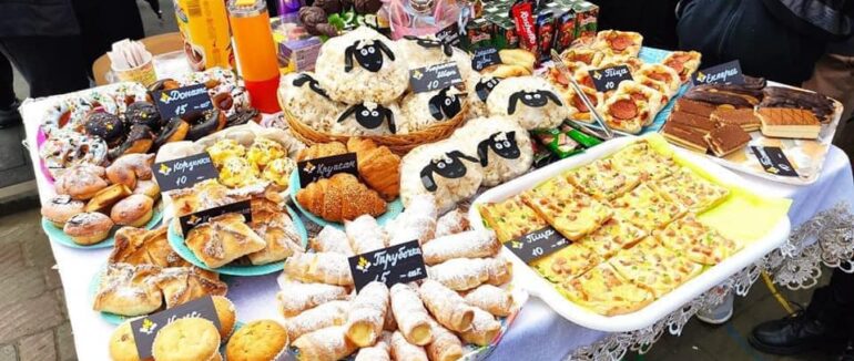 У Ключарківській гімназії на ярмарці у підтримку ЗСУ зібрали майже 30 тисяч