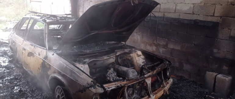 На Ужгородщині зайнявся автомобіль припаркований у гаражі