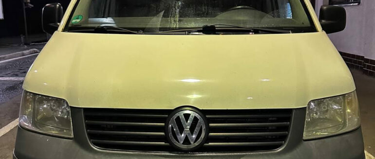 Закарпатські прикордонники виявили мікроавтобус, який намагалися ввезти за підробленими документами