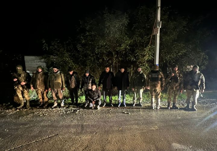 Переправники-порушники: на Закарпатті зловили охочих потрапити до Словаччини (ФОТО)