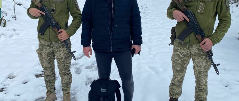 На Закарпатті одного “ухилянта” знайшли з обмороженням, інший зник в Тисі