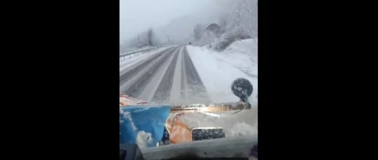 На дорогах Закарпаття працює 21 одиниць спецтехніки