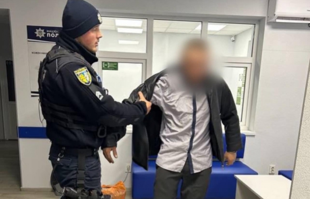 На Закарпатті затримали чоловіка, який обікрав пасажира поїзда