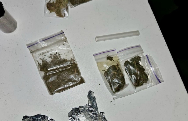 На Ужгородщині затримали чоловіка, який продавав наркотики прямо у себе на роботі