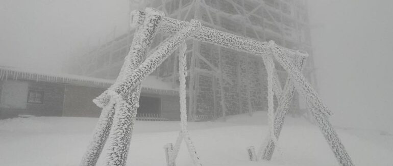 Рятувальники закликають утриматися від походу в гори