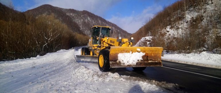 На автодорогах державного значення Закарпаття працює 20 одиниць техніки