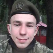 Провели в останню дорогу: Іршавська громада попрощалася з героєм (ФОТО)