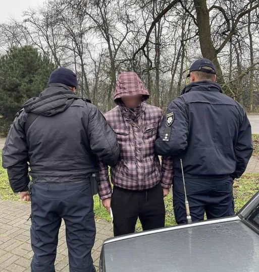 Порушника, який запустив феєрверки в Ужгороді затримали: він відповідатиме за скоєне