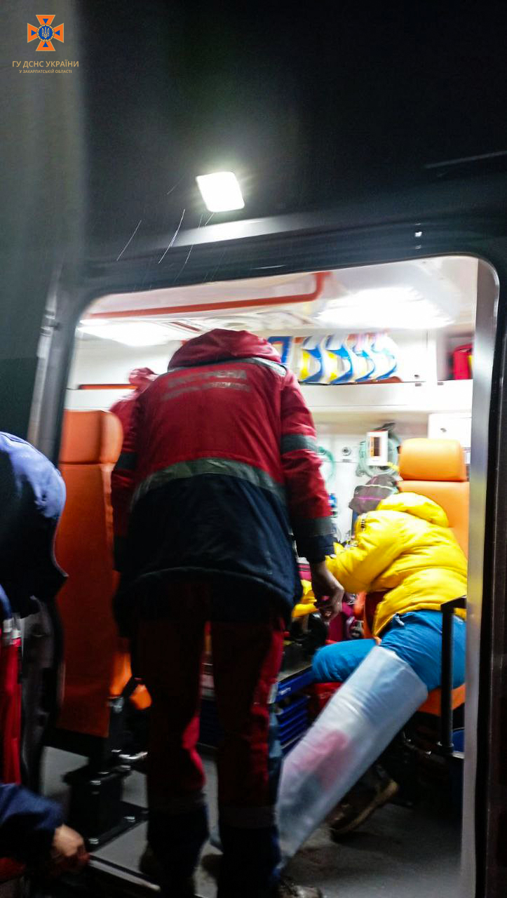 На Рахівщині в горах травмувалася 40-річна туристка