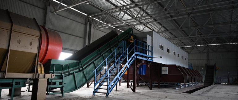 Сміттєсортувальний завод у селі Яноші, що на Берегівщині, готовий на 75%