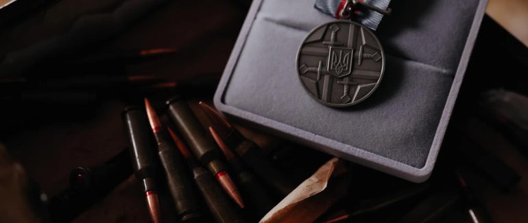 Голова Закарпатської ОВА Віктор Микита нагородив захисників відзнаками Президента «За оборону України»