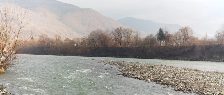 На Закарпатті під час перетину кордону ледь не втопилися двоє чоловіків