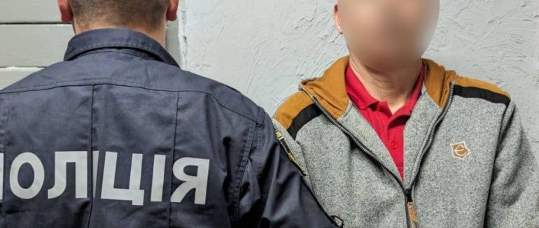 Конфлікт на ринку: на Ужгородщині чоловік вдарив ножем 53-річного ужгородця